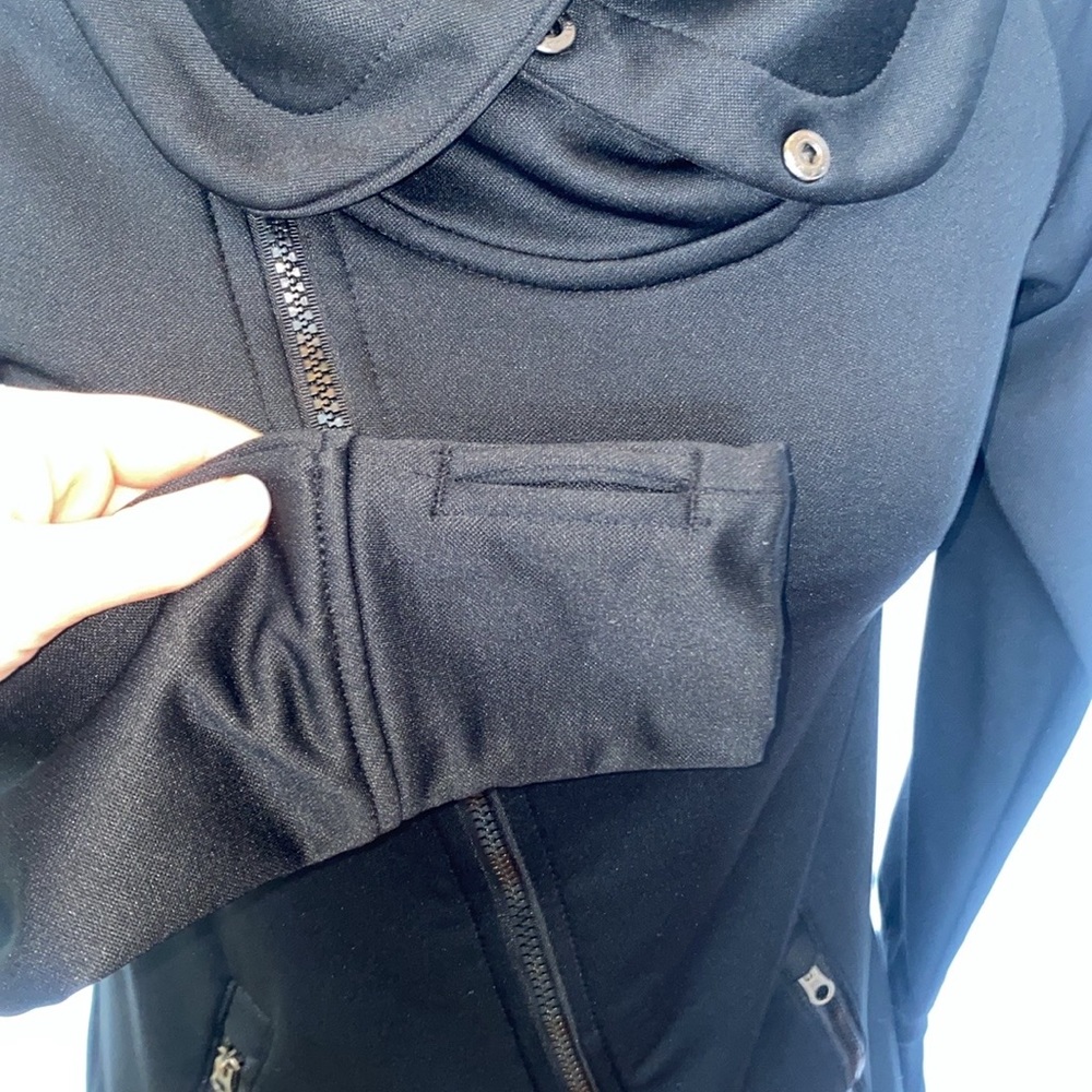 Champions Jacket - Picture 4 of 9